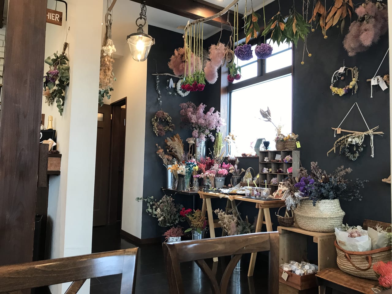 鈴鹿市 カフェとお花のお店 Jurico おしゃれで素敵な空間です 号外net 鈴鹿市 亀山市