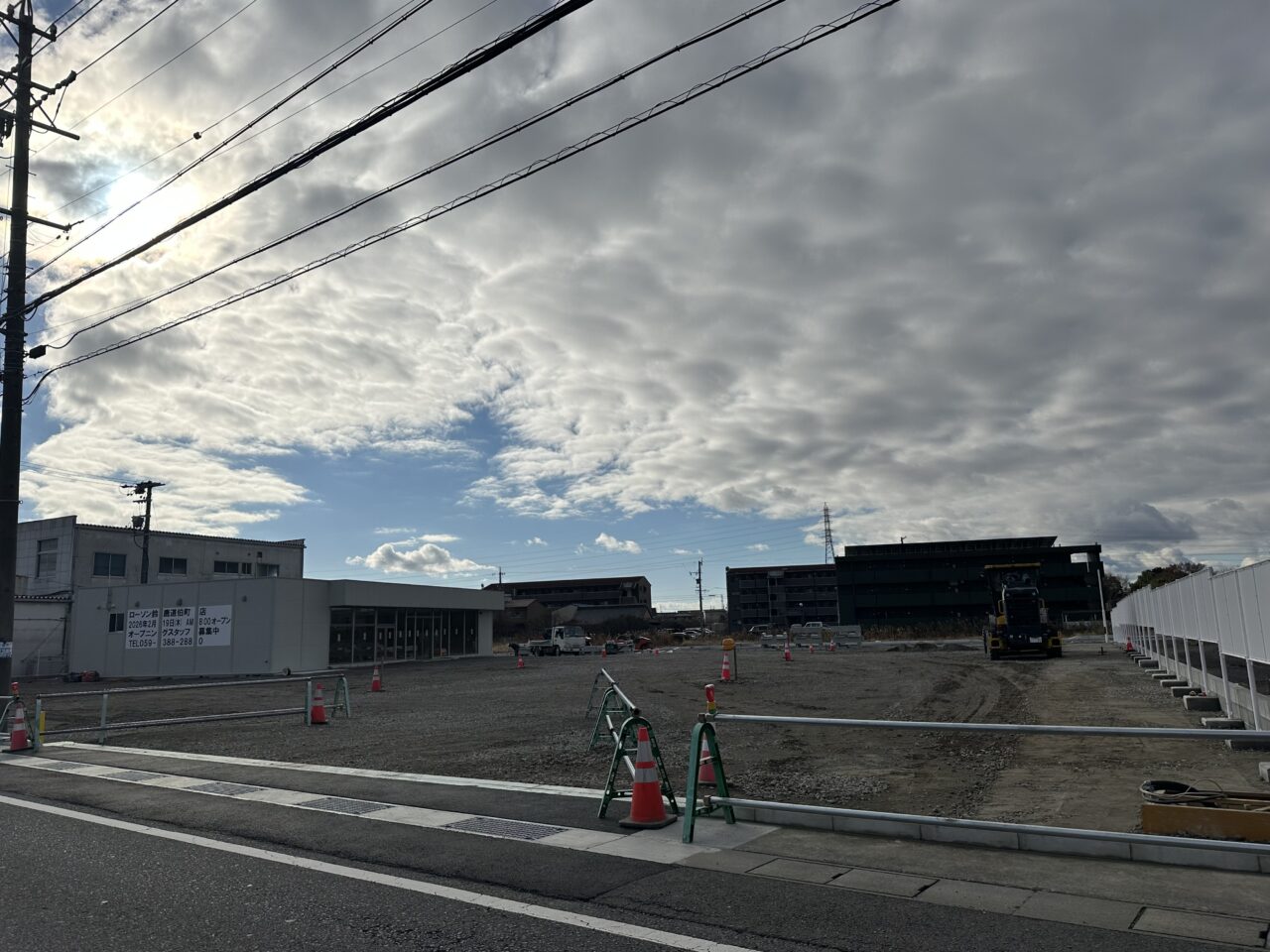 ローソン鈴鹿道伯町店