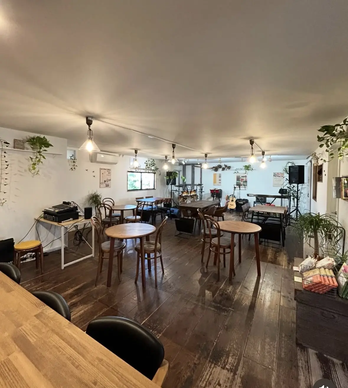 cafe & Live spot Tsubaki